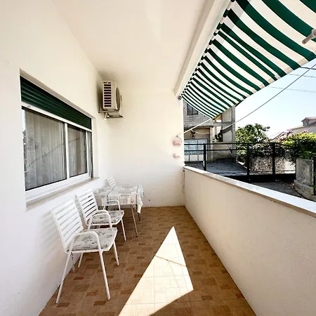 Apartments Tereza Трогир