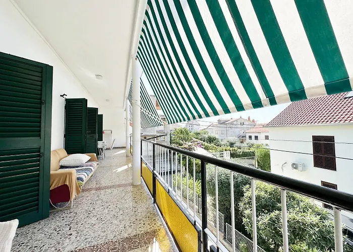 Apartments Tereza * Трогир