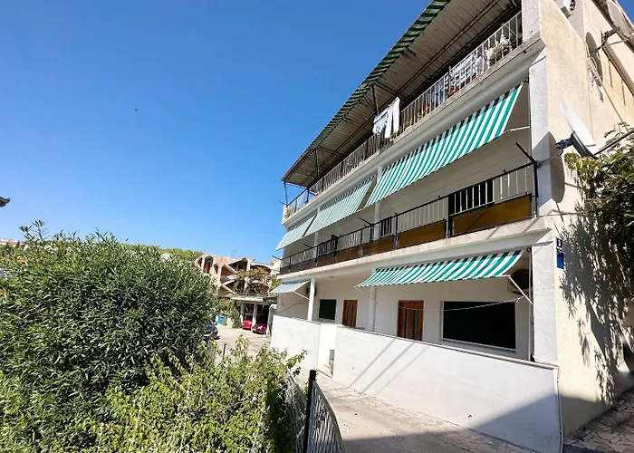 Apartments Tereza * Трогир