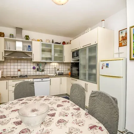 Apartament Kaza *